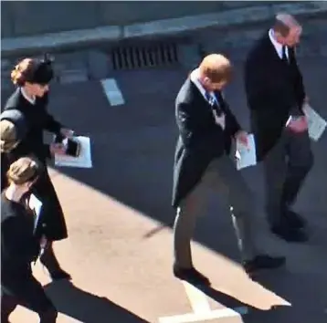  ??  ?? THAW?: Kate chats to Harry after the service with William silent by their side, before dropping back (centre) to talk to the Countess of Wessex and Lady Louise, leaving the two brothers to talk alone (right)
