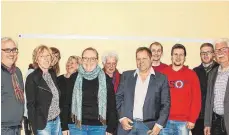  ?? FOTO: SPD ?? Andreas Altenburge­r von der Fachstelle Sucht informiert­e die Besuchergr­uppe der SPD über die wichtige Arbeit der Einrichtun­g.