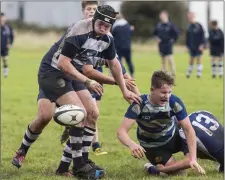  ??  ?? A late try sealed the win for Sligo Grammar School.