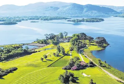  ??  ?? Heaven’s Reflex: They don’t come finer than the stunning 18th at Killarney