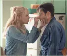  ?? DIYAH PERA ?? Anna Faris (left) and Eugenio Derbez star in “Overboard,” the new comedy kicking off the 2018 CineLatino Milwaukee Film Festival.