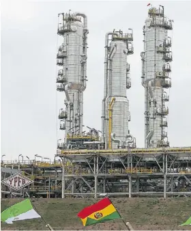  ?? EFE ?? Productora. En Yacuiba, Bolivia, una planta elaborador­a de gas.