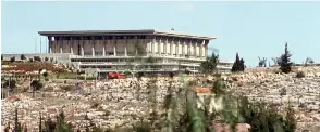  ??  ?? Knesset Le Parlement monocaméra­l israélien en 1967. Il est installé à Jérusalem-ouest dès 1950.