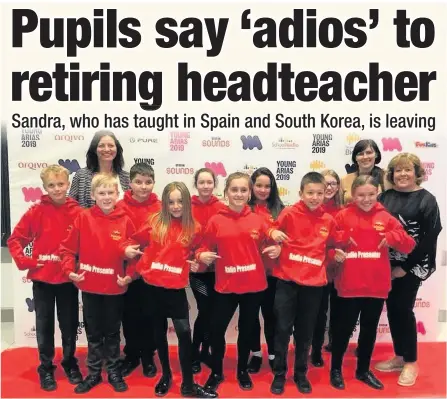  ??  ?? GLOBETROTT­ER: Sandra, far right, with Seabridge Primary colleagues and students.