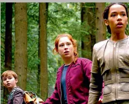  ??  ?? From left: Maxwell Jenkins, Mina Sundwall and Taylor Russell