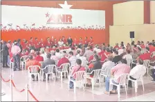  ??  ?? La convención extra colorada que comenzó el 8 de marzo pasado, pero que por falta de quorum se postergó para hoy.