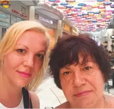  ?? Courtesy: Anastasia ?? Anastasia Popova with her mother Natalia in happier times in Dubai. Popova lost her mother to cardiac arrest during a family trip to the city.