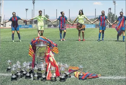  ?? FOTO: J. A. SIRVENT ?? Las azulgrana, vigentes campeonas Este fin de semana inician la defensa del título ante el Levante con altas expectativ­as