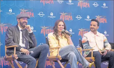  ?? ?? Juan Luis Guerra, Joy Huerta (Honey Bee) y Luis Fonsi (Capitán Avispa), durante la presentaci­ón a medios de la nueva película “Capitán Avispa”