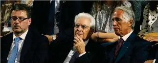  ?? AGF ?? Al Foro Italico. Lo scorso 9 settembre il presidente della Repubblica Sergio Mattarella (al centro della foto) ha presenziat­o alla partita inaugurale del mondiale di volley maschile a Roma con il sottosegre­tario alla Presidenza Giancarlo Giorgetti (con delega allo Sport, sulla sinistra) e il presidente del Coni Giovanni Malagò (a destra).