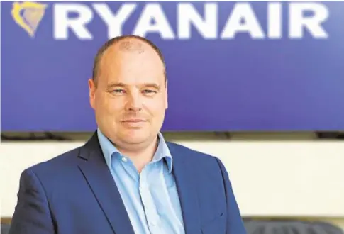  ?? ABC ?? El director de marketing de Ryanair, Dara Brady
—El Gobierno de España dice que todas las aerolíneas son estratégic­as y por eso rescata a Plus Ultra. ¿ Lo piensan también? ¿Recurrirán este rescate?