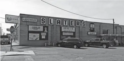  ?? MATTHEW BERRY/EAGLE-GAZETTE ?? Slaters Hardware is located on Memorial Drive in Lancaster.