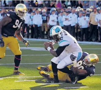  ?? | AP ?? North Carolina quarterbac­k Marquise Williams caught a touchdown pass after NotreDame turned the ball over.