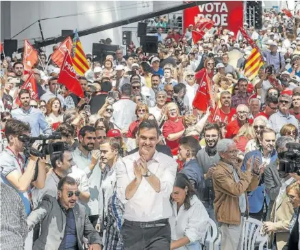  ?? Foto: E.P. ?? El presidente del Gobiern o español protagoniz­ó ayer un multitudin­ario mitin en la capital valenciana.