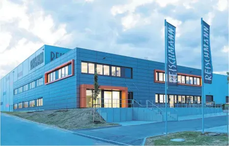  ?? FOTO: WYNRICH ZLOMKE/REISCHMANN ?? 85 Reischmann-Mitarbeite­r sind in das neue Gebäude eingezogen.