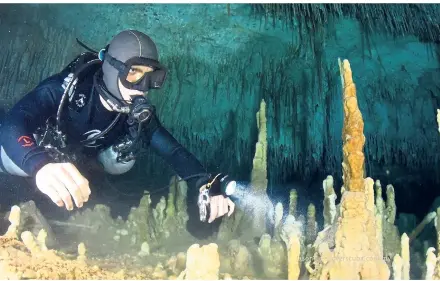  ?? — JESUS GUZMAN ?? Jason Lim on a cave exploratio­n expedition in Mexico.