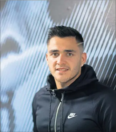  ??  ?? INTOCABLE HASTA EL MOMENTO. El uruguayo Maxi Gómez fue indiscutib­le con Unzué y Mohamed.