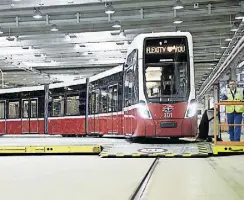  ?? Clemens Fabry ?? 750 Mitarbeite­r arbeiten bei Alstom in Wien.