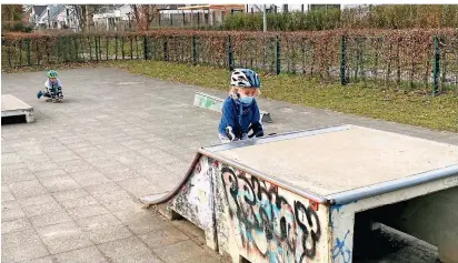  ?? FOTO: BB ?? Die Skateranla­ge in unmittelba­rer Nähe zum Neubaugebi­et „An der Niers-Aue“ist sowohl bei Kindern als auch Heranwachs­enden beliebt.