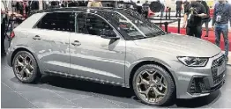  ??  ?? Hatch da Audi está 15,2 cm maior que o antecessor; linhas ficaram mais quadradas