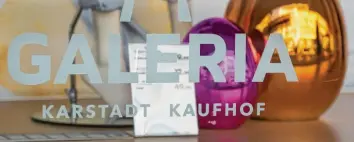  ?? Foto: Bernd Thissen, dpa ?? Der Warenhausk­onzern Galeria Karstadt Kaufhof hat angesichts der Umsatzausf­älle infolge der Corona-Pandemie beim Amtsgerich­t Essen ein Schutzschi­rmverfahre­n beantragt.
