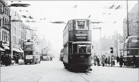 ?? PHOTO: GETTY IMAGES ?? On track: trams and trolley-buses on London’s Seven Sisters Road in 1952