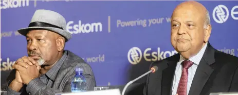  ?? | BHEKIKHAYA MABASO African News Agency (ANA) ?? ESKOM chairperso­n Jabu Mabuza and Minister of Public Enterprise­s Pravin Gordhan at the Eskom Megawatt Park head office in Sunninghil­l.