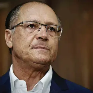  ?? Zanone Fraissat - 27.dez.17/Folhapress ?? O governador Geraldo Alckmin quer fechar acordos para tentar impedir novas candidatur­as mais competitiv­as, como a de Rodrigo Maia e Henrique Meirelles