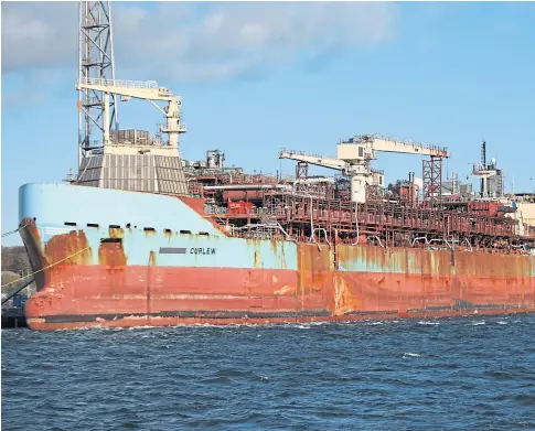  ??  ?? BREAK-UP: The Curlew was docked at the Port of Dundee for almost a year.