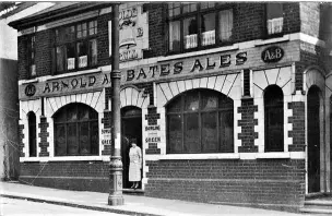  ??  ?? The Old Bell was one of West Bromwich’s oldest pubs, with records dating it as far back as 1801