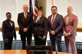  ?? RICK MCCRABB / STAFF ?? Four of these five City Council members are new. First-time members (from left) Jennifer Carter, Paul Horn, Elizabeth Slamka and Steve West II are joining Zack Ferrell, who has served two years.