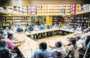  ?? XAVIER CERVERA ?? Un aspecto de la reunión del patronato del Lliure ayer