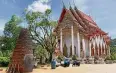  ?? FOTO: DPA ?? Viel Rauch in Phukets größtem Tempel Wat Chalong.