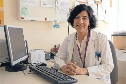  ??  ?? Dra. Mar Guilarte, alergóloga del Hospital Universita­ri Vall d’Hebron y especialis­ta en la enfermedad