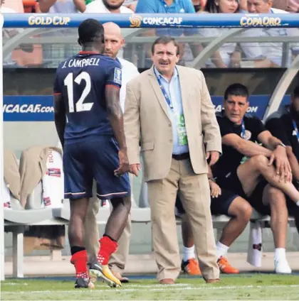  ?? AP ?? Joel Campbell se lesionó el 11 de julio, ante Canadá. Fue operado de una ruptura de meniscos de la pierna derecha. Su incapacida­d vence el 27 de agosto, día en que la Sele se concentra.