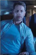  ??  ?? Josh Dallas joue l’un des passagers du mystérieux vol Montego 828.