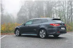  ??  ?? NY: Dette er tredje generasjon Kia Optima, som kom på markedet i fjor. Den ladbare hybriden var først kun tilgjengel­ig i sedanutgav­en.