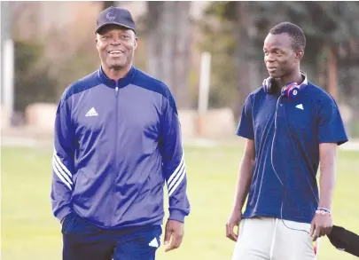  ?? — Picture by Kudakwashe Hunda ?? WELCOME BACK SON . . . Warriors coach Sunday Chidzambwa welcomes winger Leeroy Mavhunga back into camp at Yadah Hotel Complex yesterday after the forward’s return from his trial stint in Portugal with giants Benfica.