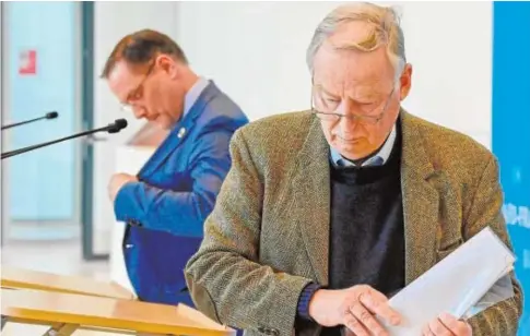  ?? AFP ?? Alexander Gauland, una de las figuras de AfD, tras una rueda de prensa en el Parlamento