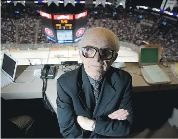  ?? CHRISTINNE MUSCHI ?? Writer Red Fisher, seen in 2005 during a game between the Montreal Canadiens and Toronto Maple Leafs at the Bell Centre, covered the Canadiens from 1955 to 2012. He died Friday at age 91.