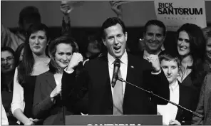  ?? Joe Raedle, Gety Images ?? Republican candidate Rick Santorum in Steubenvil­le, Ohio, on Super Tuesday