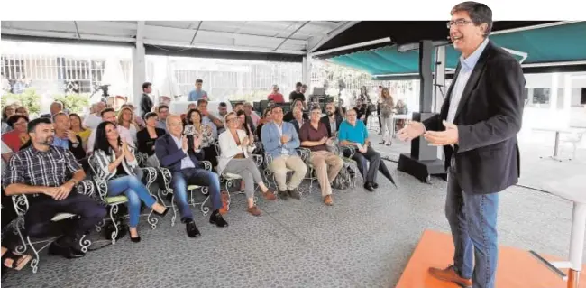  ?? RAÚL DOBLADO ?? Juan Marín durante su intervenci­ón en el encuentro con militantes que tuvo lugar ayer en Sevilla