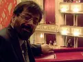  ??  ?? Federico Pupo a sinistra, è direttore del Teatro Salieri di Legnago (Verona), di Asolo Musica (Treviso) e del Teatro Comunale di Monfalcone Sopra,
Elio, che sarà con il nuovo show a Asolo Musica