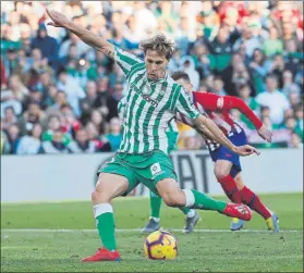  ?? FOTO: EFE ?? Sergio Canales está siendo el mejor jugador del Betis en lo que va de curso