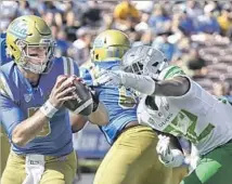  ?? Robert Gauthier Los Angeles Times ?? JOSH ROSEN threw for 266 yards and two touchdowns in last week’s win vs. La’Mar Winston Jr. and Oregon at the Rose Bowl.