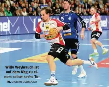  ?? SPORTFOTOS­EISENACH ?? Willy Weyhrauch ist auf dem Weg zu einem seiner sechs Tore.