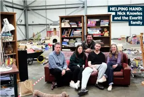  ??  ?? Helping Hand: nick Knowles and the everitt family