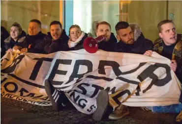  ?? Foto: imago/Christian Mang ?? Die Identitäre Bewegung besetzte im Dezember die CDU-Zentrale. Mit dabei: Mitglieder der JA.