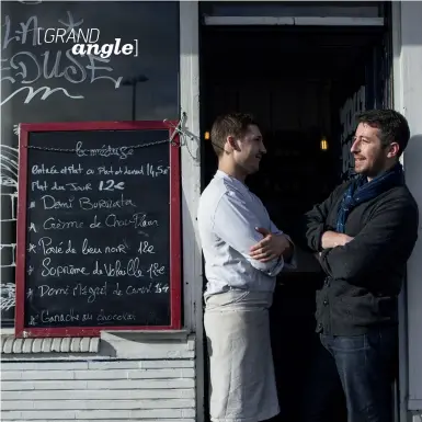  ??  ?? Ci-contre, Hugo et Gildas, du restaurant La Méduse, ont dû s'adapter aux coutumes parfois étranges de la clientèle étrangère et remodeler leur carte sans pour autant transiger sur la qualité