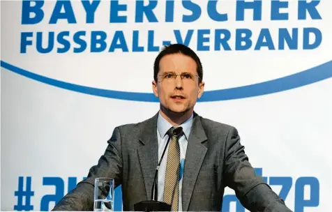  ?? Foto: Fabian Frühwirth ?? Christoph Kern ist einer von drei Kandidaten für das Amt des BFV‰Präsidente­n. Bei den vorangegan­genen Wahlen stand der Sieger schon meist vor der Abstimmung fest – das wird diesmal wohl nicht der Fall sein.